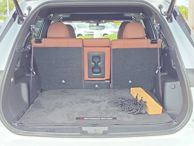 Used 2025 Mitsubishi Outlander SEL FWD image 7