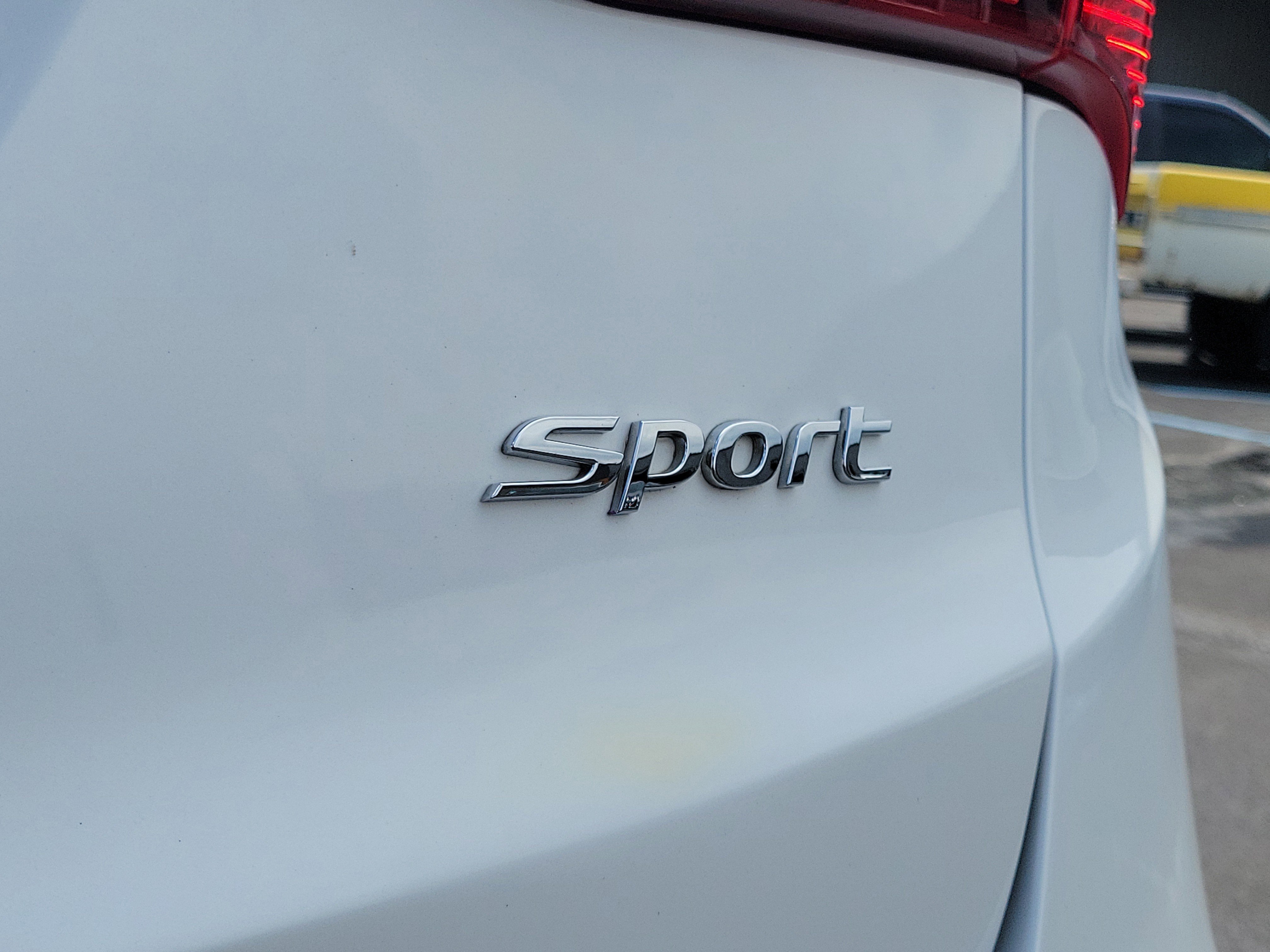 Used 2018 Hyundai Santa Fe Sport FWD image 7