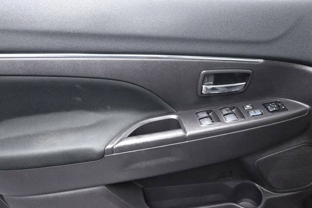 Used 2015 Mitsubishi Outlander Sport SE FWD image 7