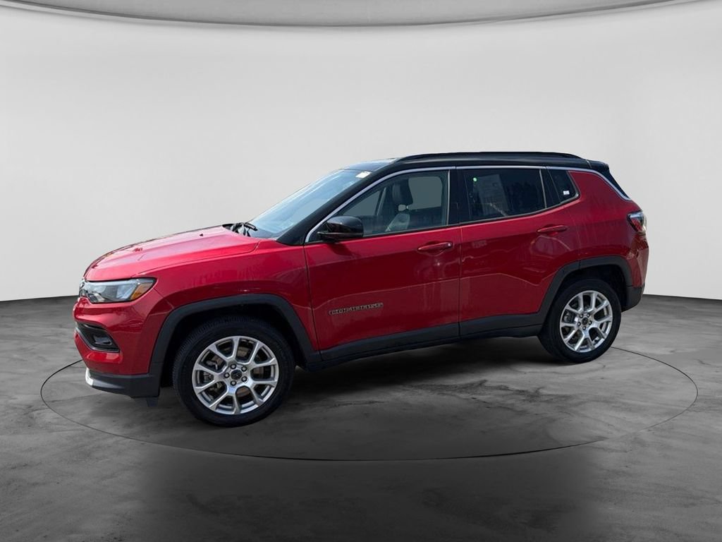Used 2025 Jeep Compass Limited AWD/4WD image 6