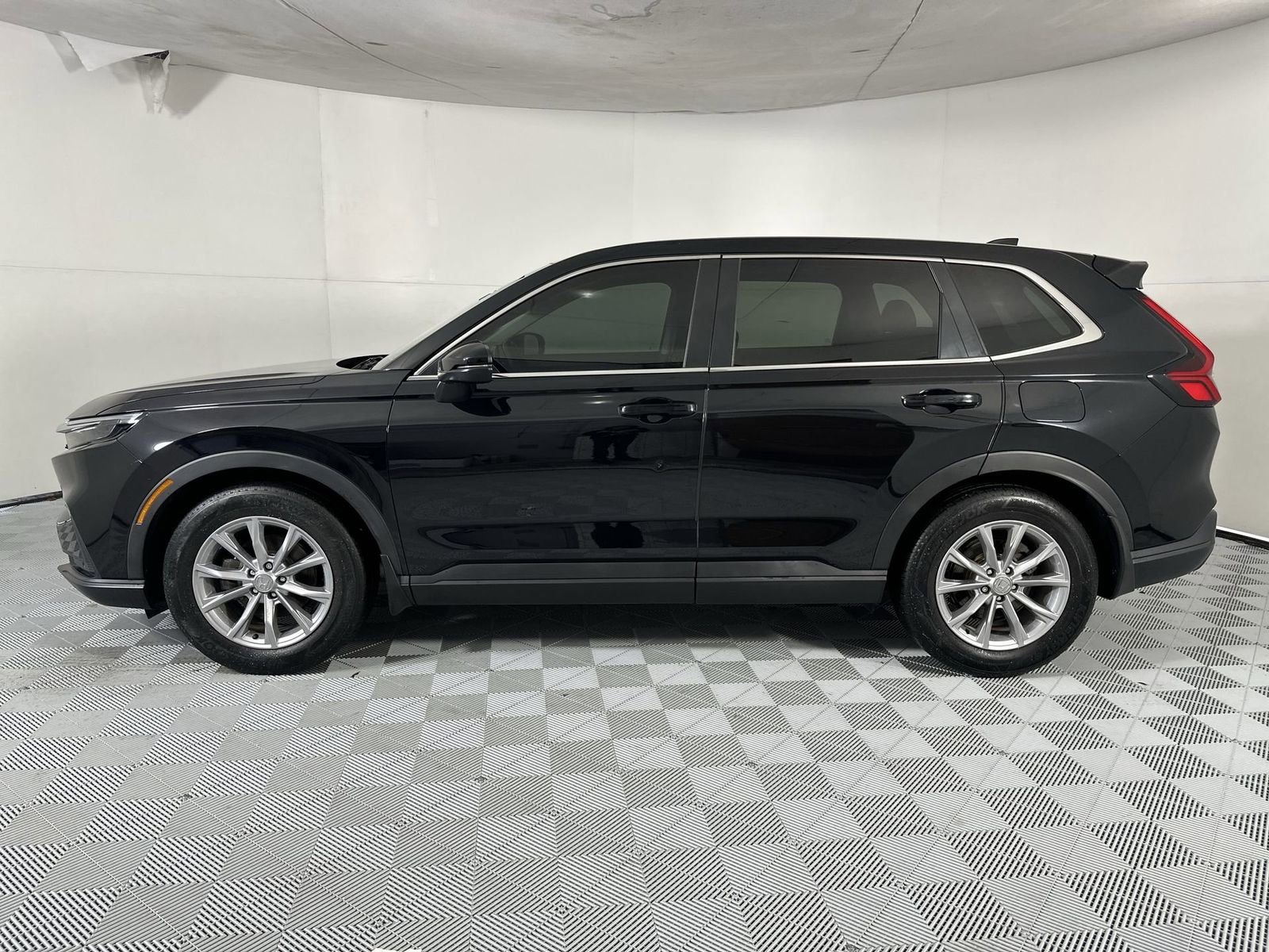 Used 2023 Honda CR-V EX-L image 5