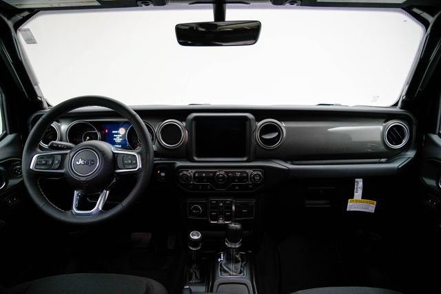 Used 2023 Jeep Wrangler Unlimited Sahara w/ LED Lighting Group AWD/4WD image 5