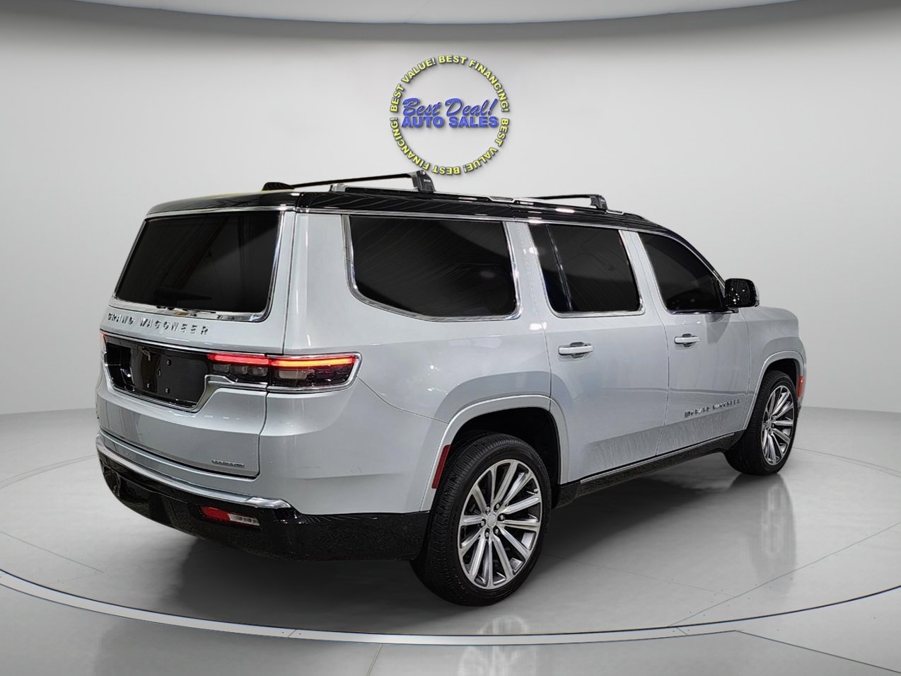 Used 2022 Jeep Grand Wagoneer Series II w/ Premium Group II image 6