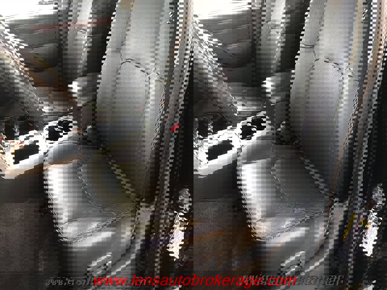 Used 2008 Nissan Pathfinder LE w/ Navigation Pkg image 11