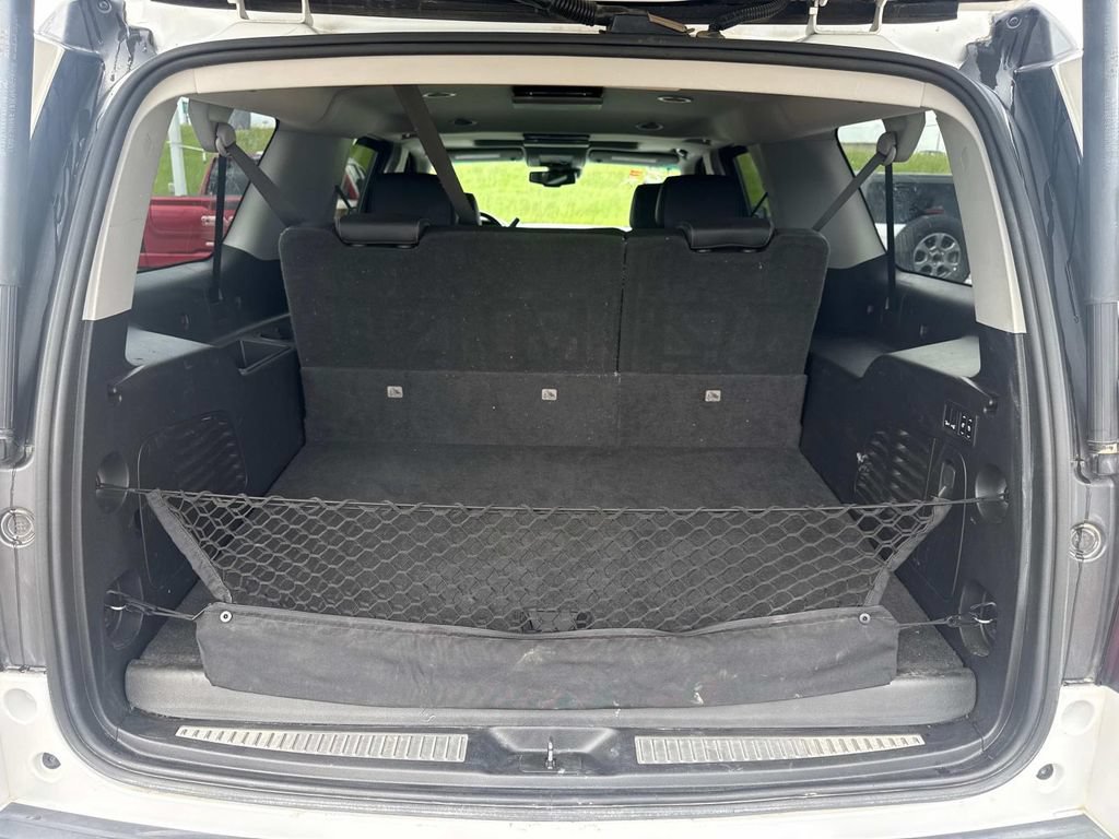 Used 2018 Chevrolet Suburban LT AWD/4WD image 13