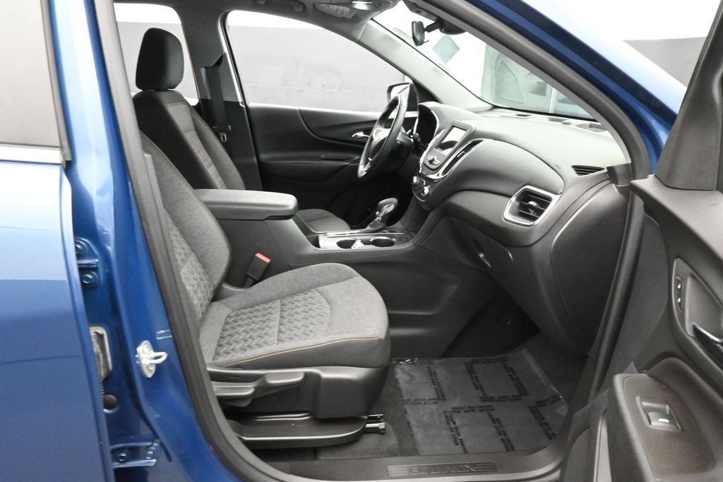 Used 2024 Chevrolet Equinox LT FWD image 40