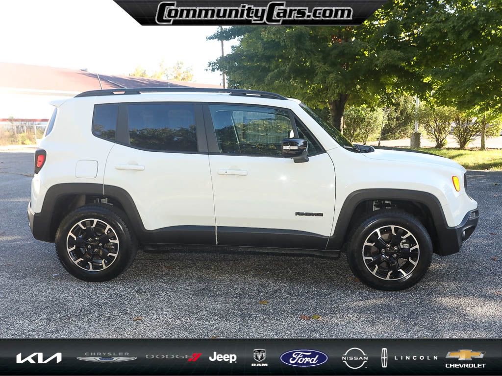 Used 2023 Jeep Renegade Latitude image 8