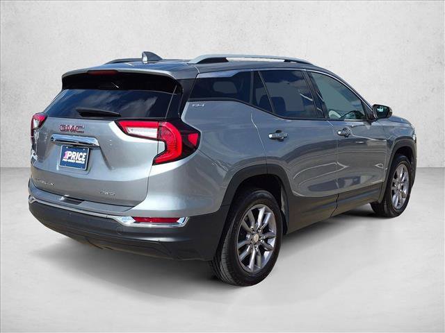Used 2024 GMC Terrain SLT AWD/4WD image 3