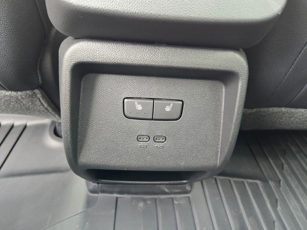 New 2025 Chevrolet Equinox EV RS w/ Convenience Package II image 16