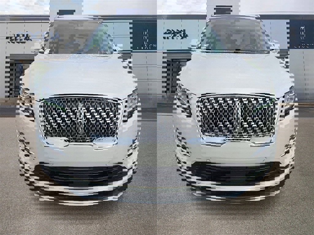 Used 2019 Lincoln MKC Reserve image 2
