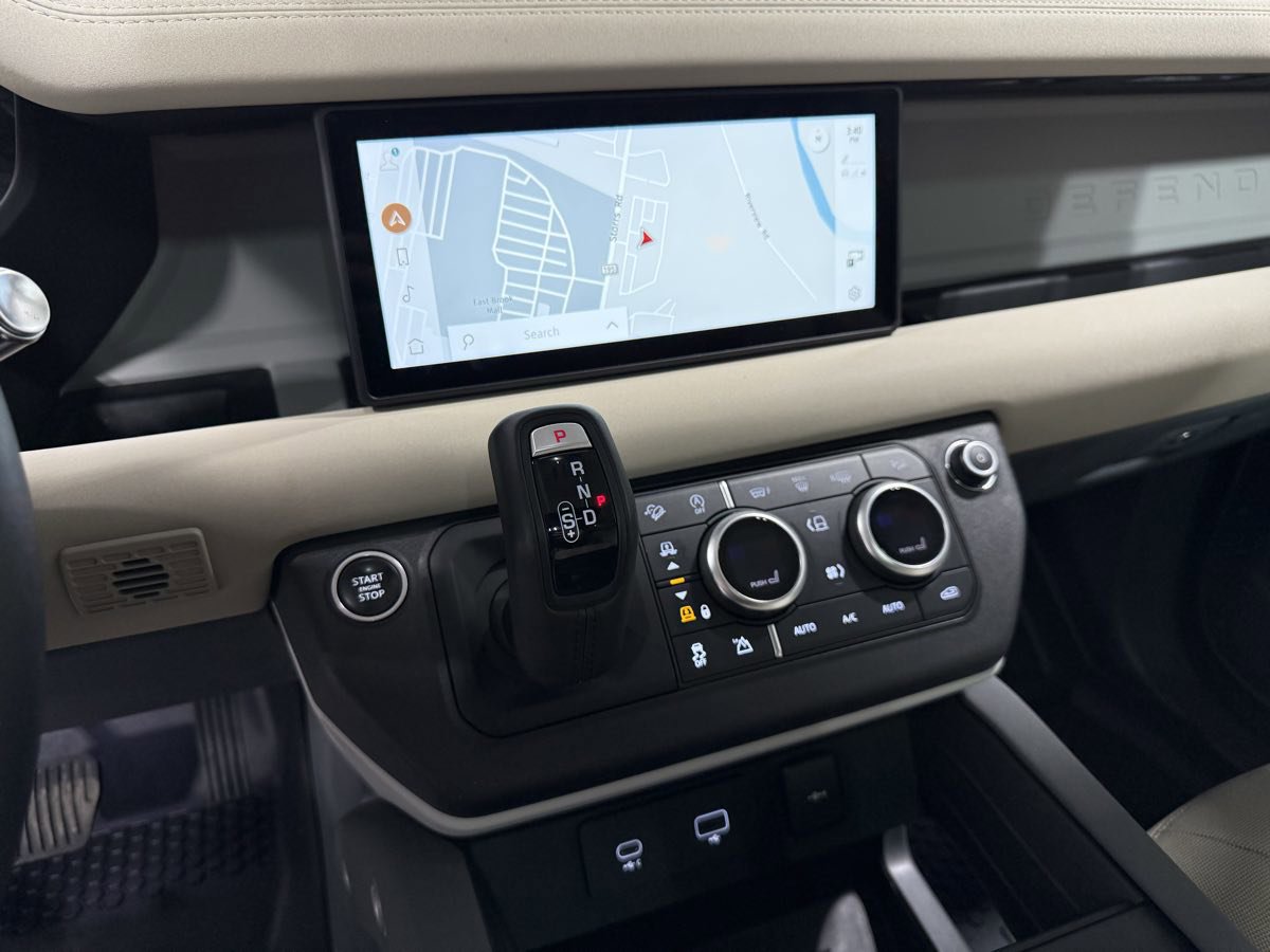 Used 2020 Land Rover Defender 110 S AWD/4WD image 12