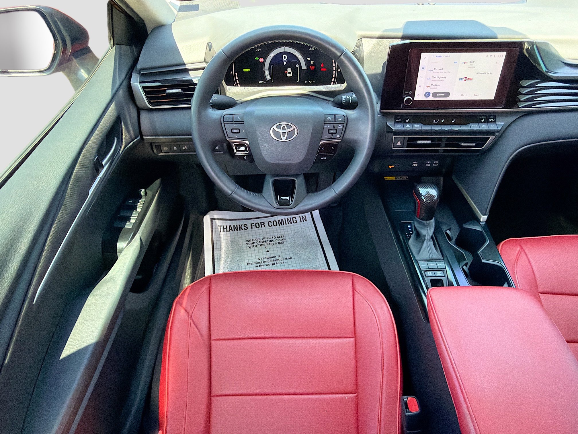 Used 2025 Toyota Camry LE w/ Convenience Package FWD image 16