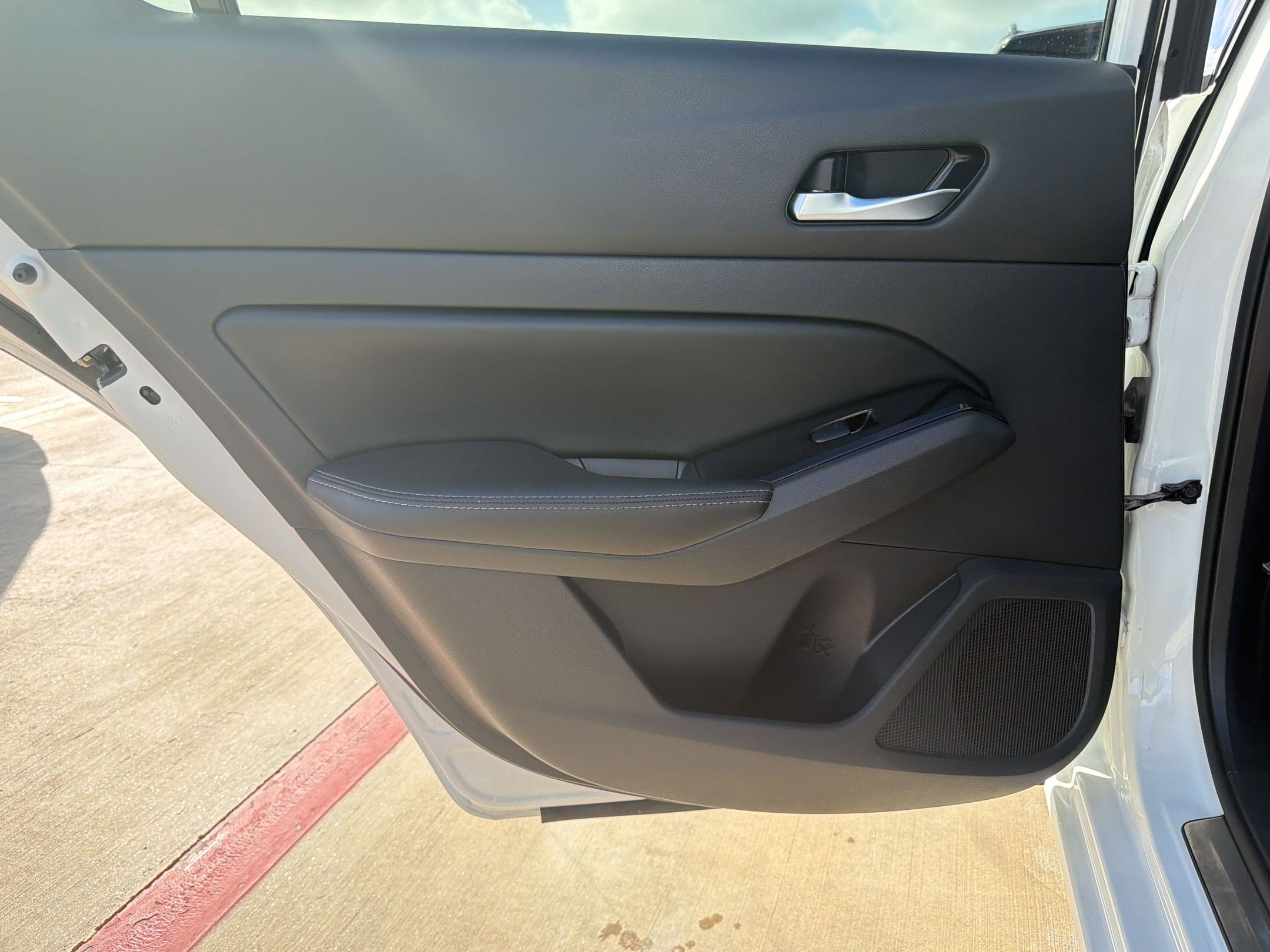 Used 2024 Nissan Altima 2.5 SL FWD image 24