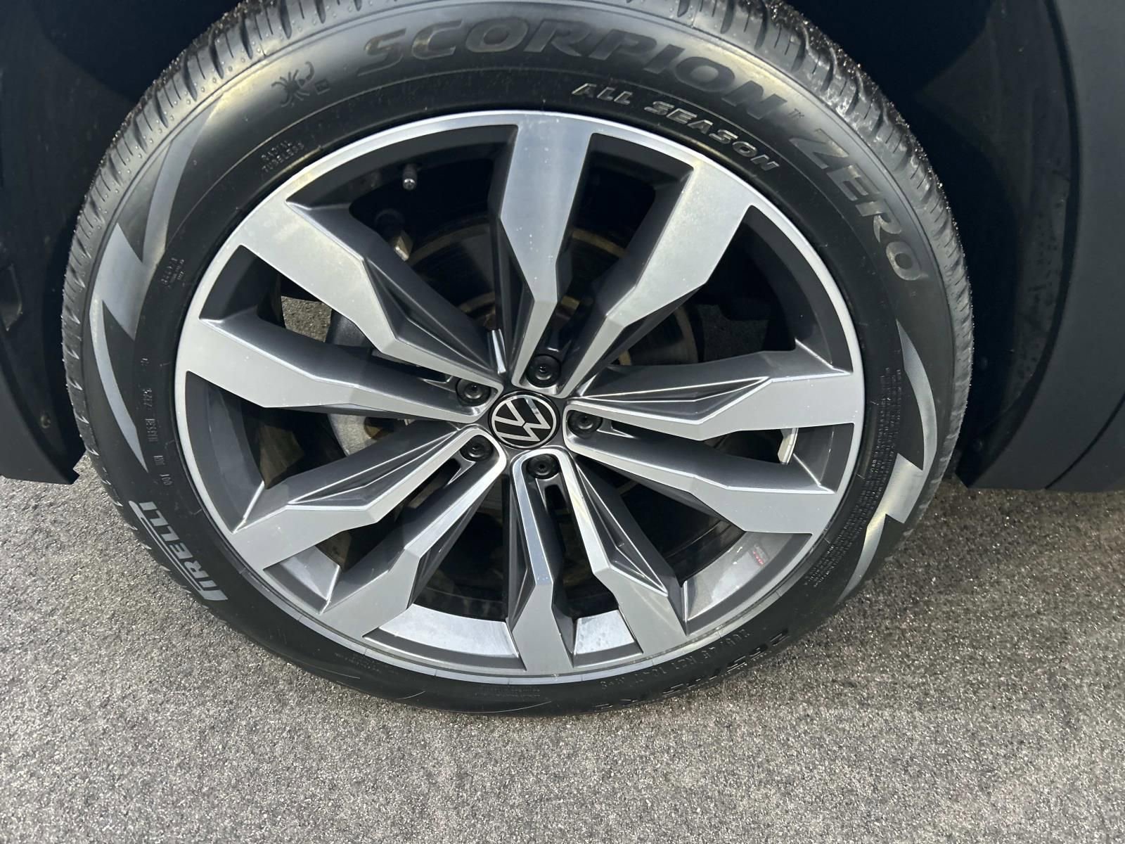 Certified 2022 Volkswagen Atlas SE image 9