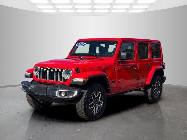 Certified 2025 Jeep Wrangler Unlimited Sahara AWD/4WD image 3