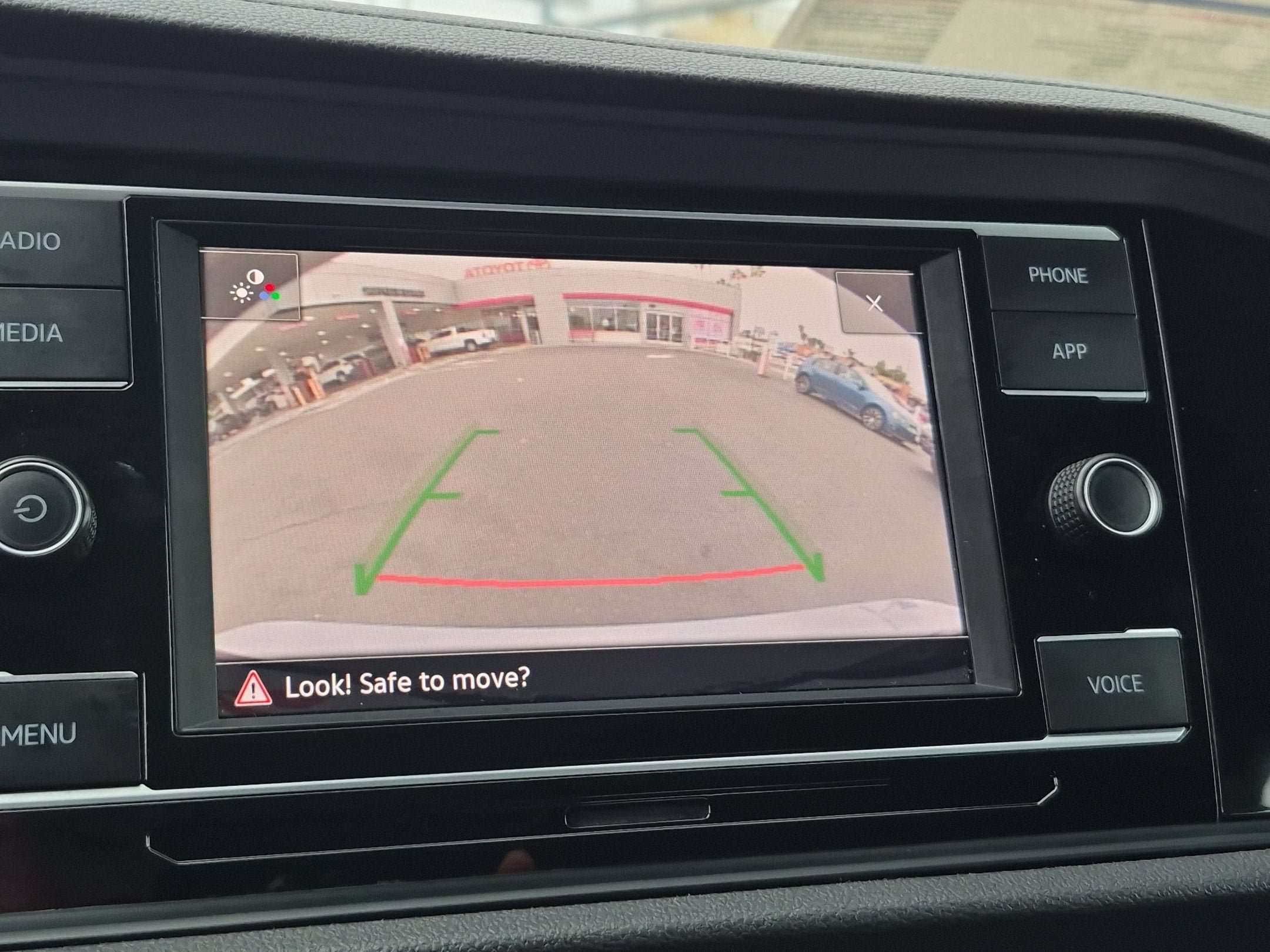 Used 2024 Volkswagen Jetta SE FWD image 21