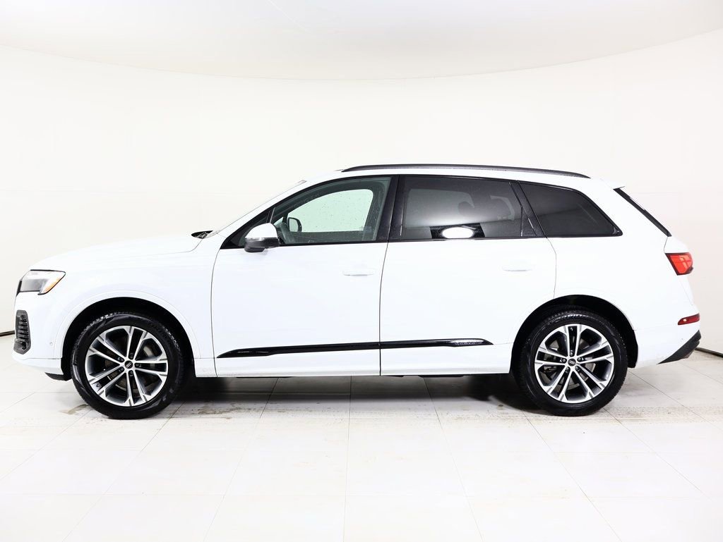 Used 2025 Audi Q7 2.0T Premium w/ Convenience Plus Package image 12