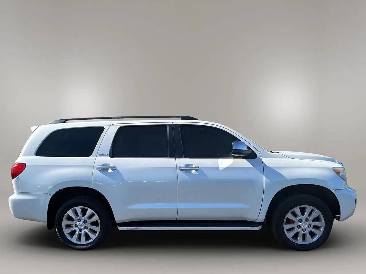 Used 2014 Toyota Sequoia Platinum AWD/4WD image 8