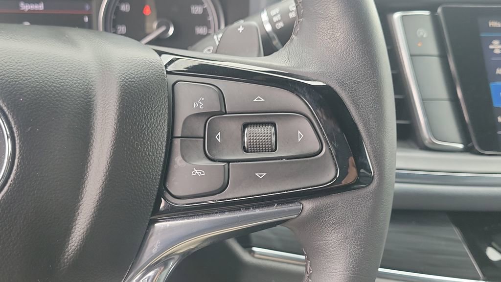 Used 2023 Buick Enclave Essence w/ Sport Touring Edition image 25