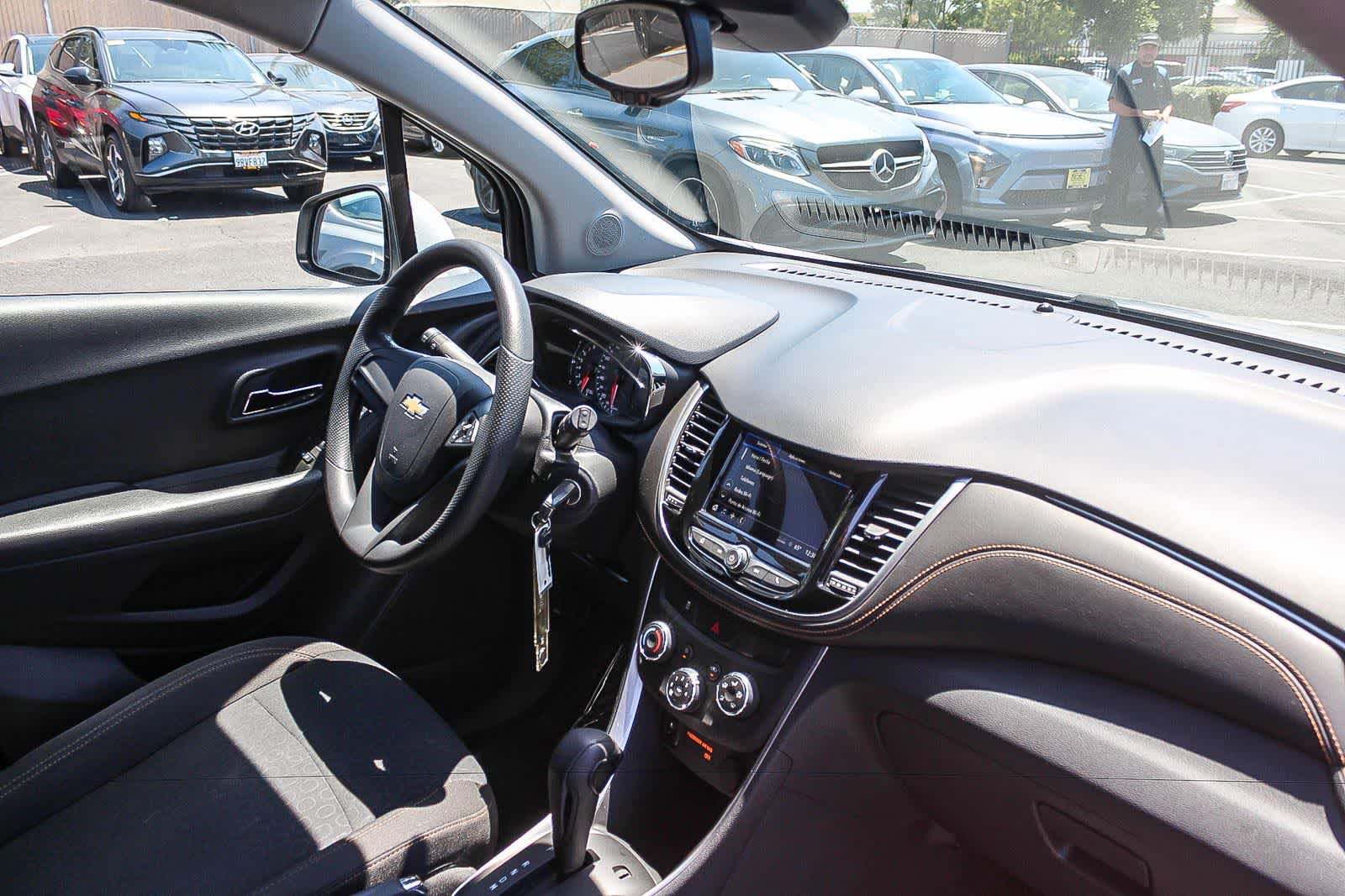 Used 2018 Chevrolet Trax LS AWD/4WD image 22