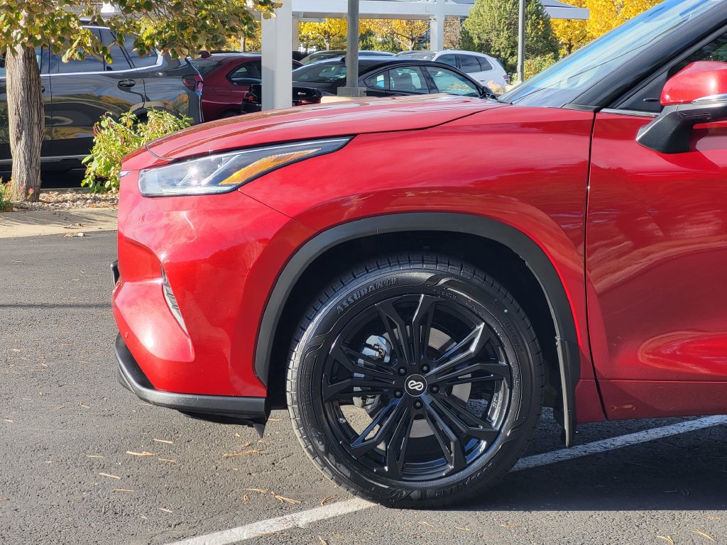 Used 2022 Toyota Highlander Limited AWD/4WD image 6
