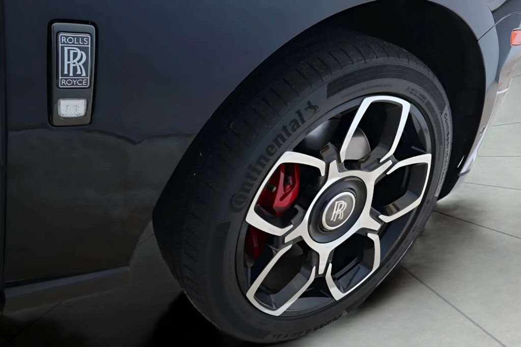 Certified 2024 Rolls-Royce Cullinan Black Badge AWD/4WD image 22