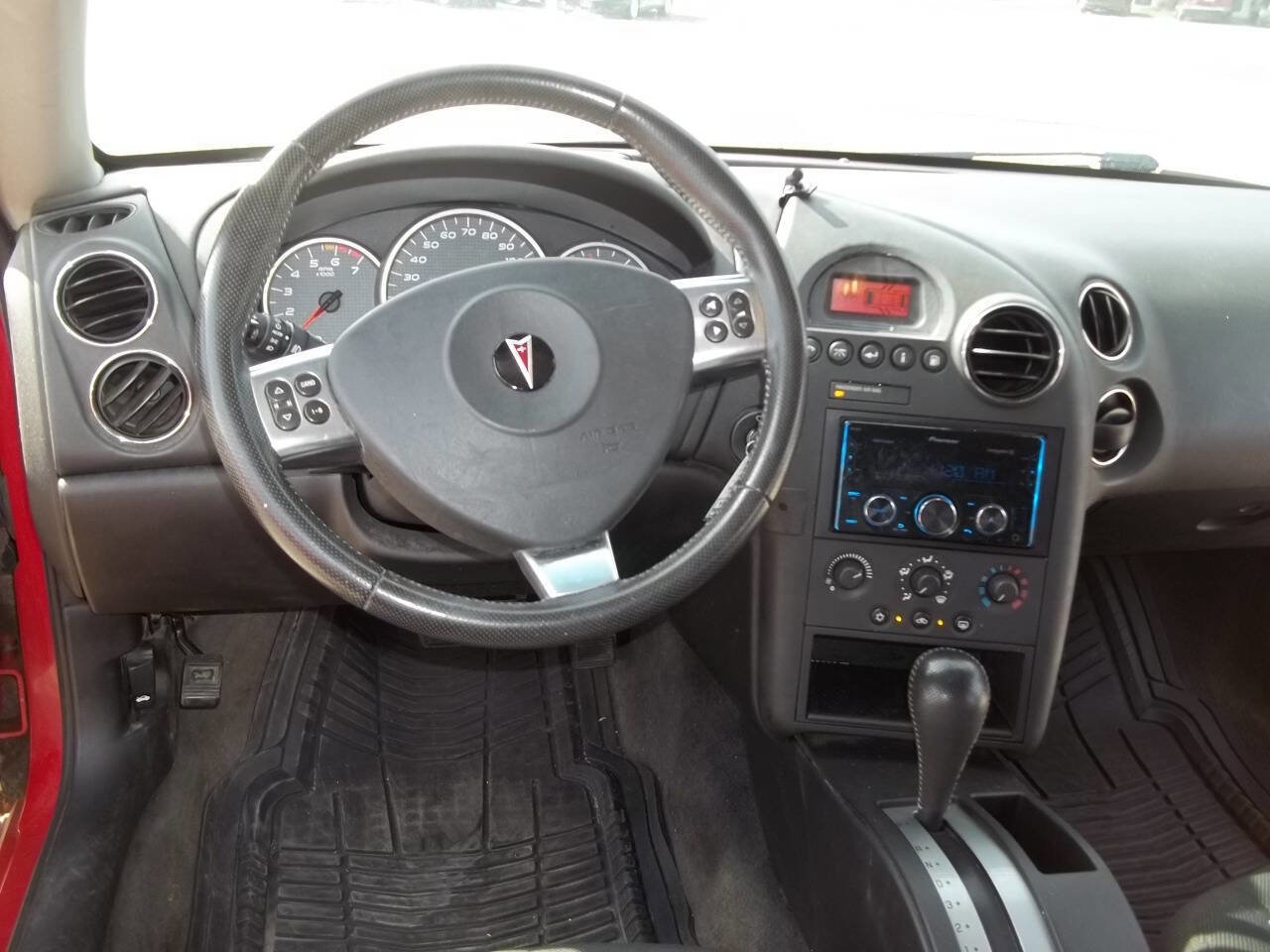 Used 2008 Pontiac Grand Prix w/ Preferred Package FWD image 13