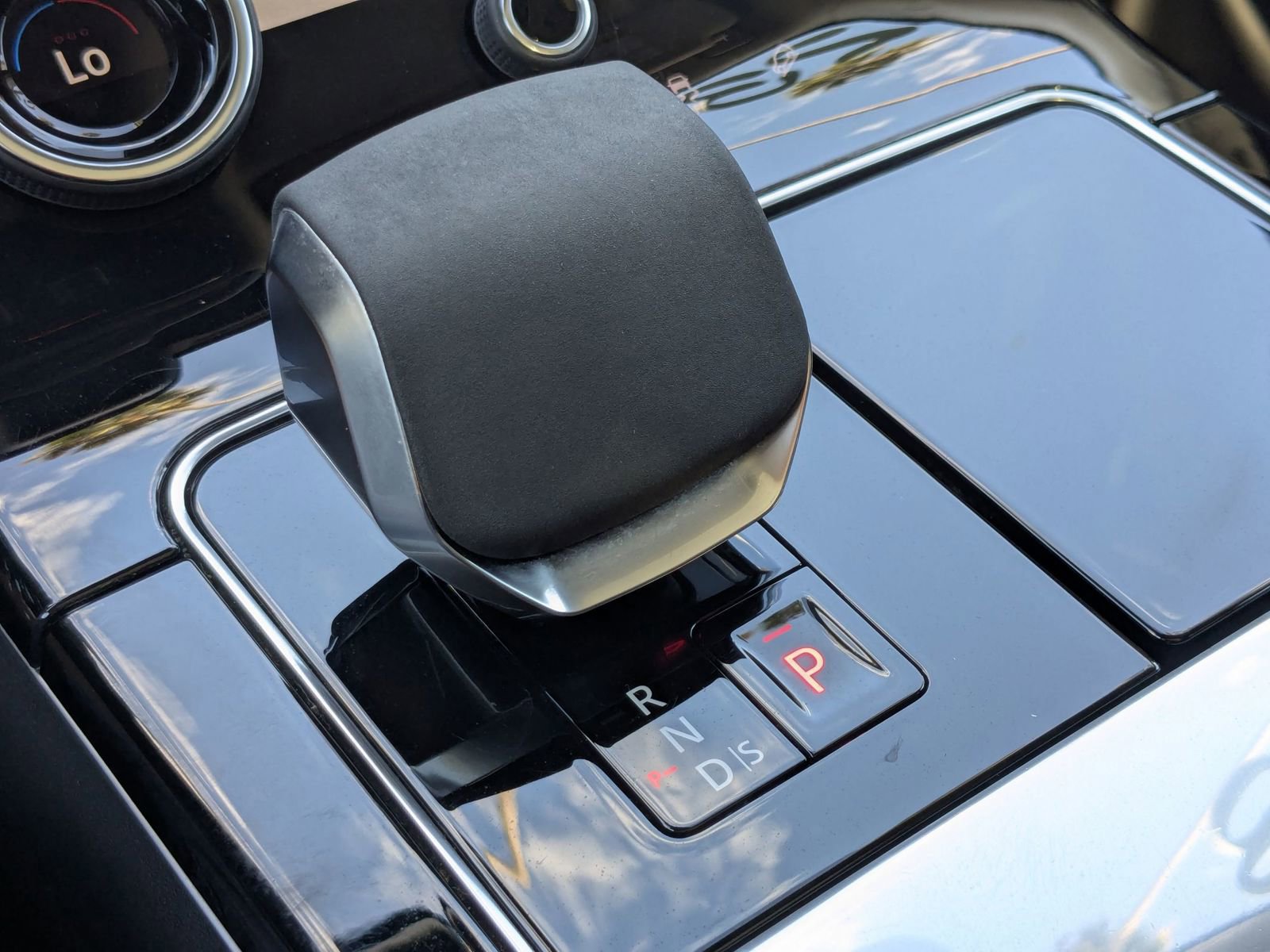 Used 2023 Land Rover Range Rover Velar S image 12