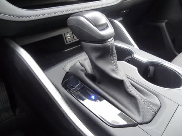 Certified 2025 Toyota Highlander LE FWD image 31