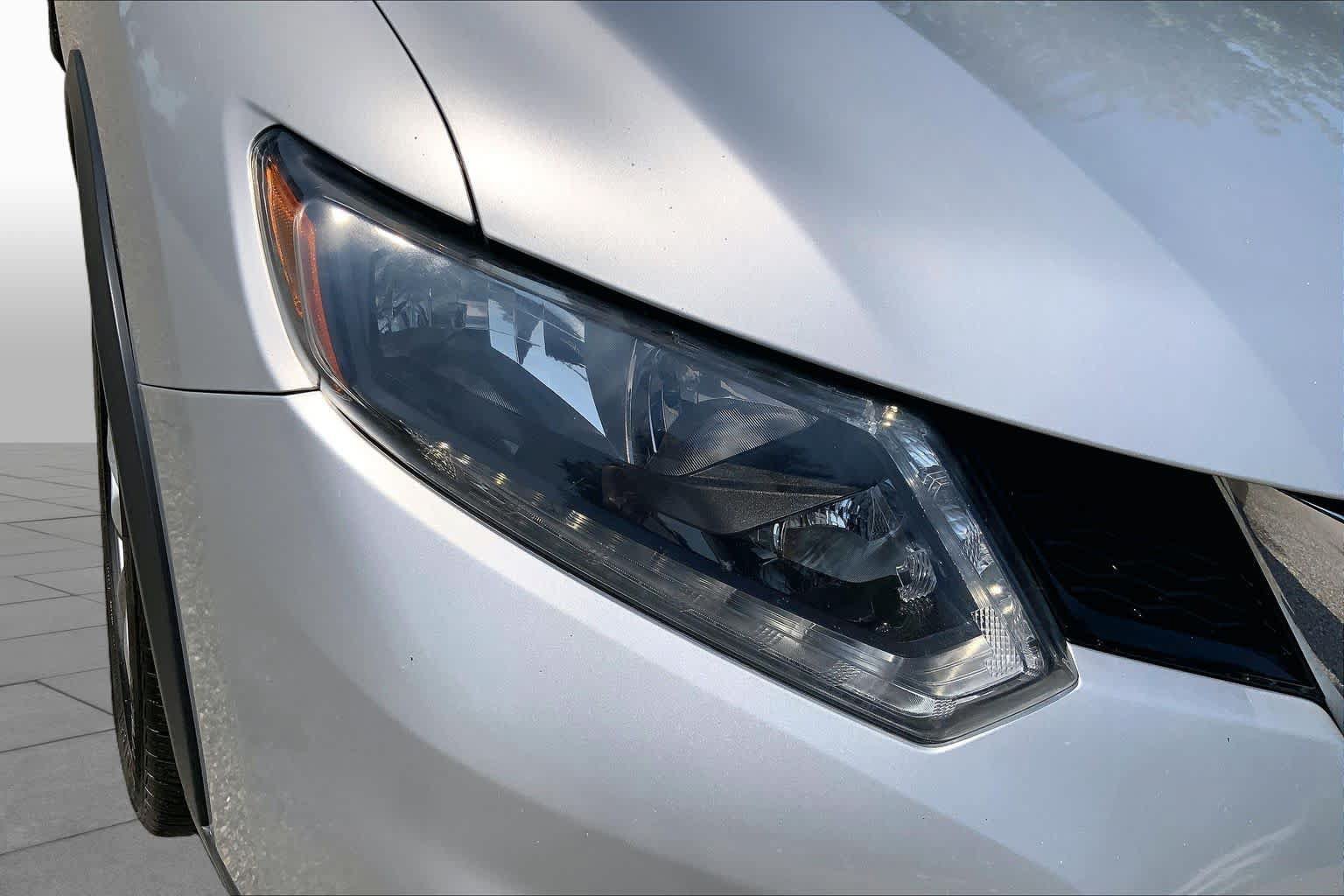 Used 2015 Nissan Rogue SL AWD/4WD image 27
