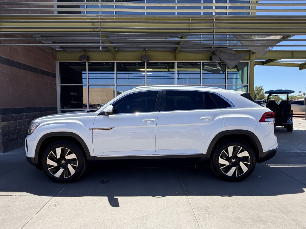 Used 2024 Volkswagen Atlas Cross Sport SEL AWD/4WD image 7
