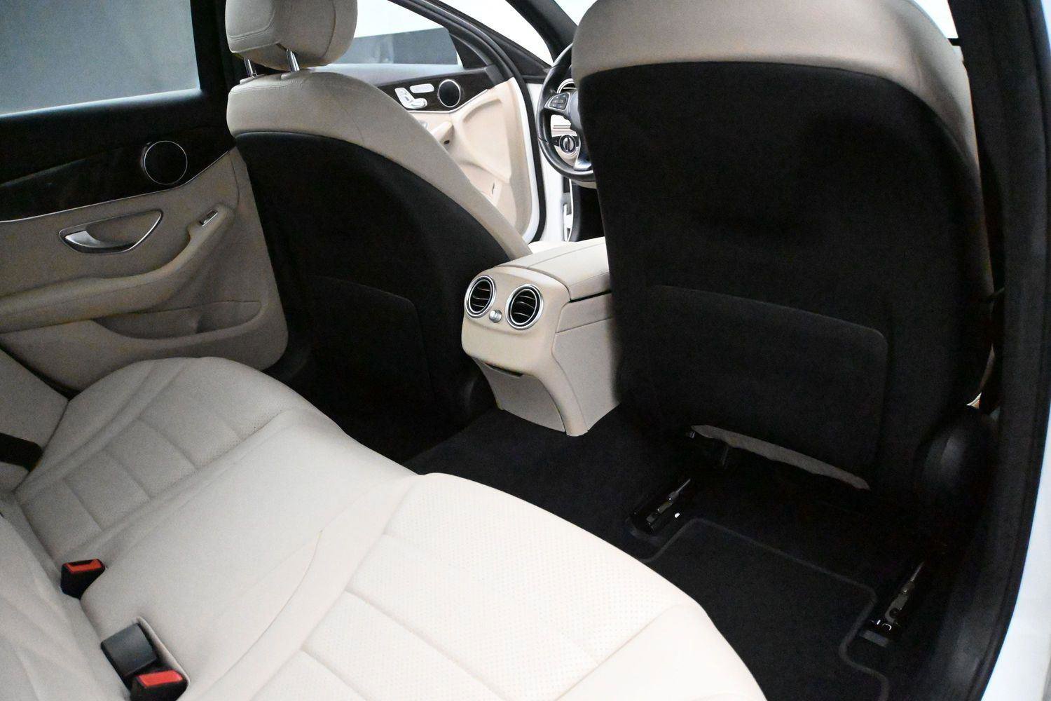 Used 2018 Mercedes-Benz C 300 4MATIC Sedan image 20