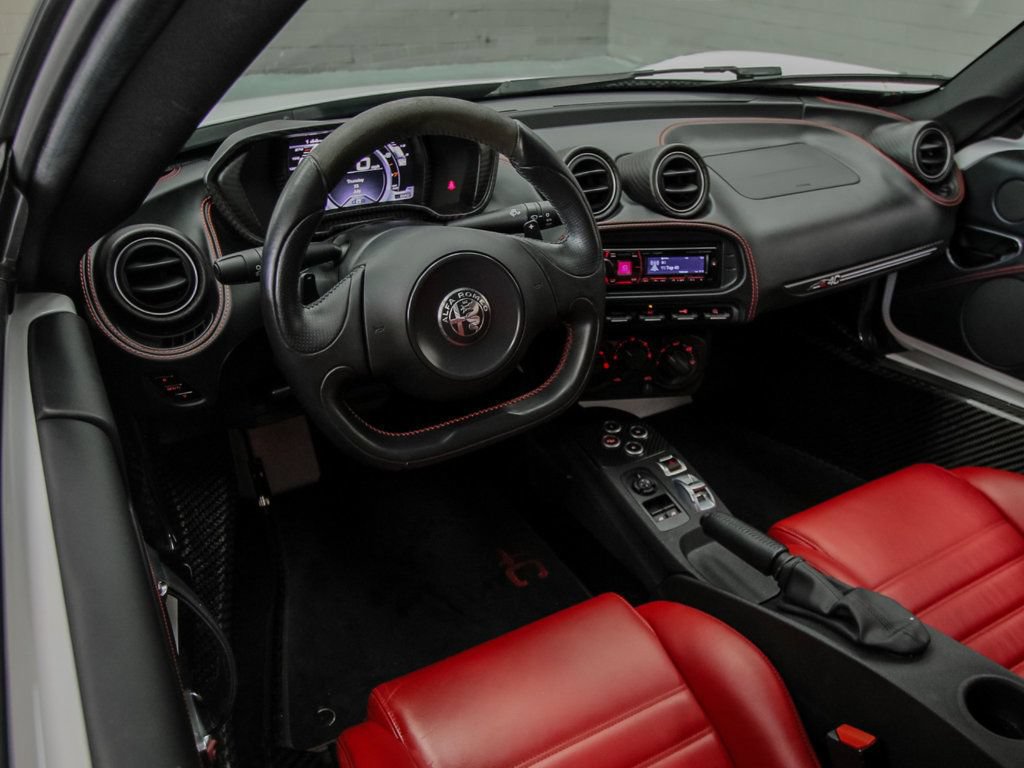 Used 2018 Alfa Romeo 4C Coupe w/ Coupe Track Package 1 RWD image 27