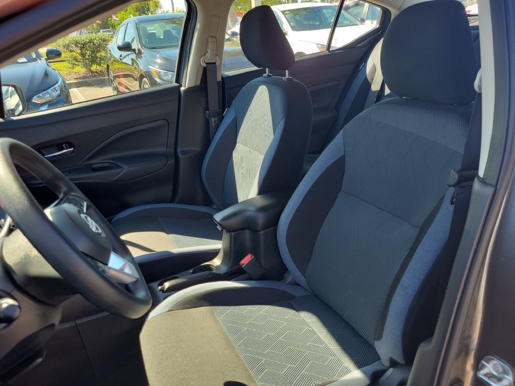 Used 2025 Nissan Versa SV w/ Trunk Package FWD image 16