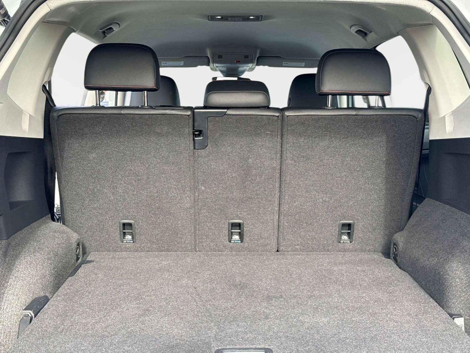 Used 2024 Volkswagen Tiguan Wolfsburg Edition image 12