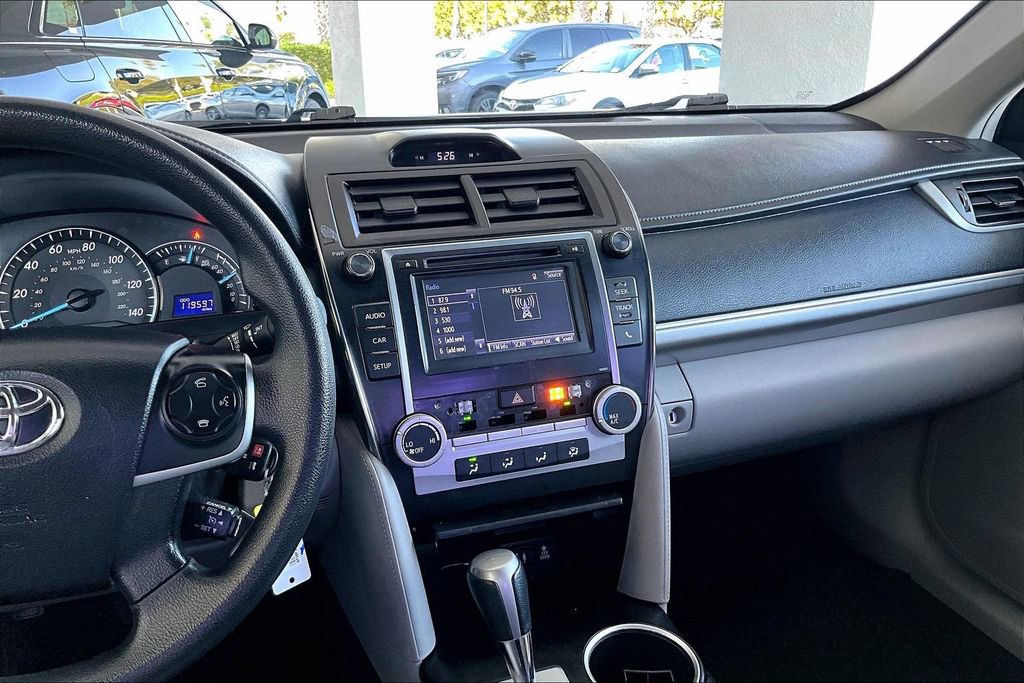 Used 2014 Toyota Camry LE image 9