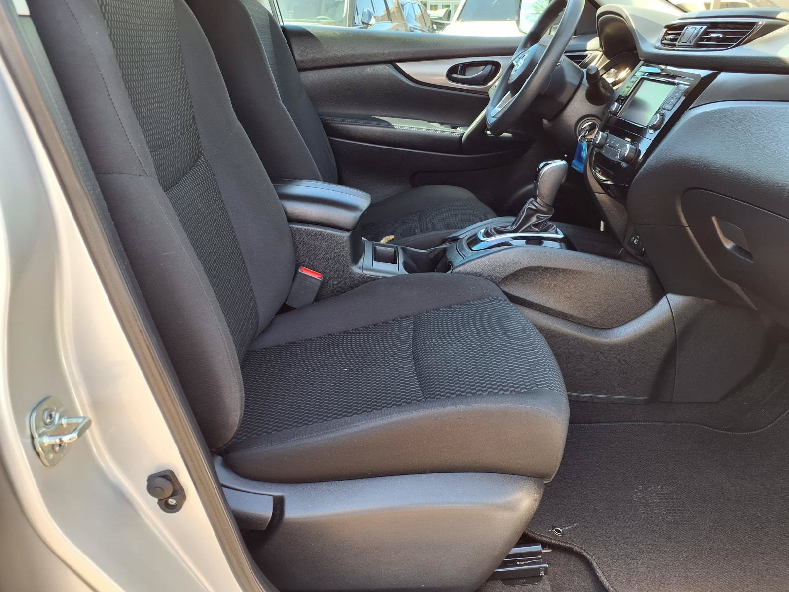 Used 2020 Nissan Rogue Sport S FWD image 11