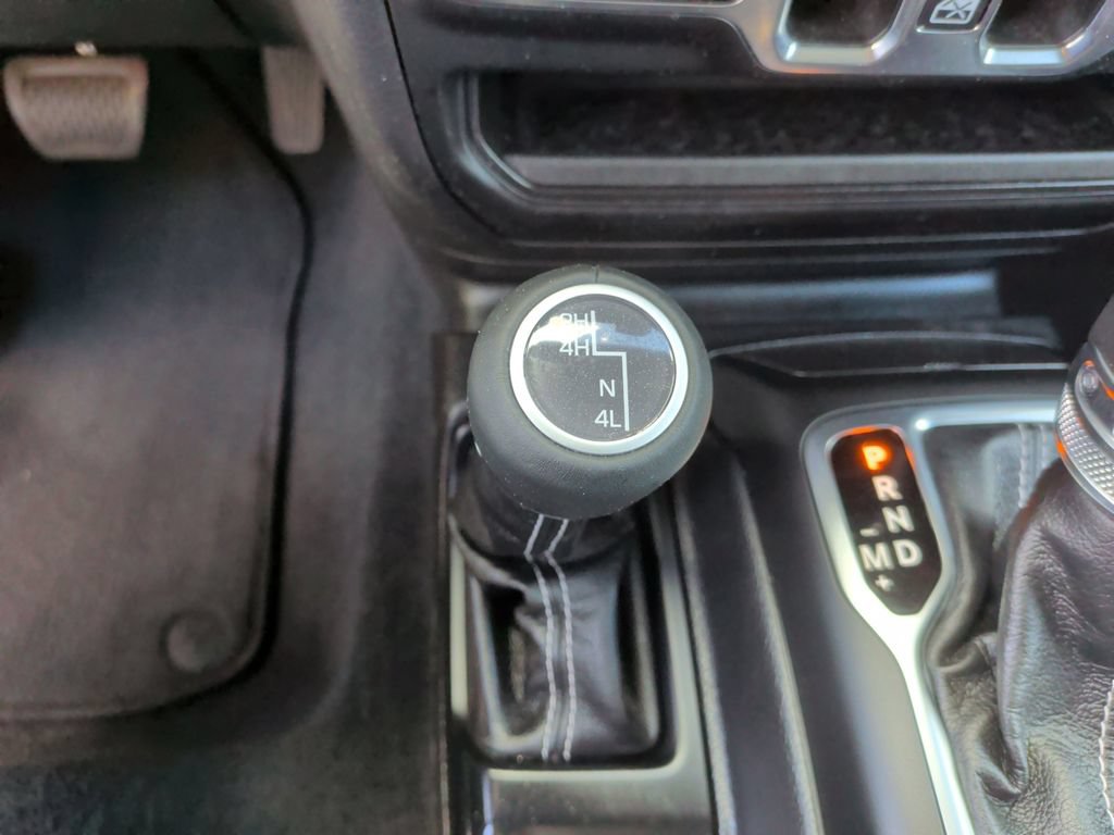 Used 2022 Jeep Gladiator Overland w/ Popular Equipment Package AWD/4WD image 21