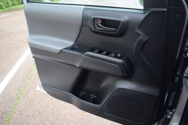 Used 2023 Toyota Tacoma SR AWD/4WD image 18
