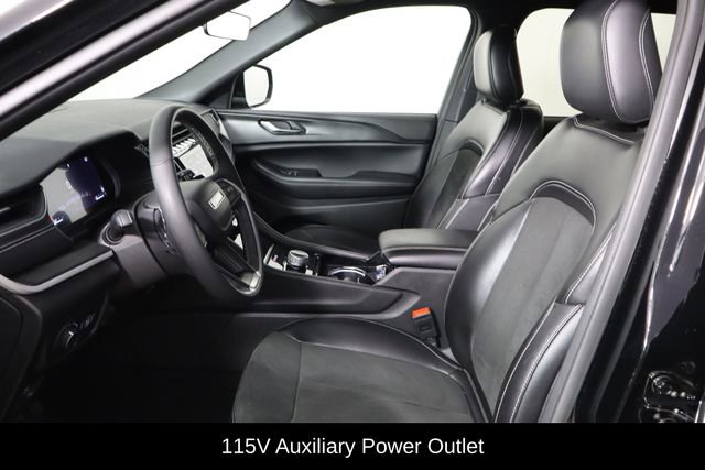 Used 2023 Jeep Grand Cherokee L Laredo AWD/4WD image 14