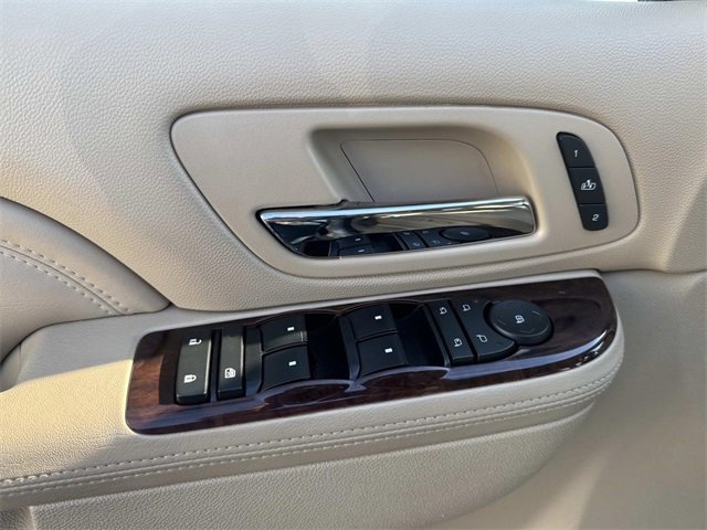 Used 2014 Cadillac Escalade Premium image 26