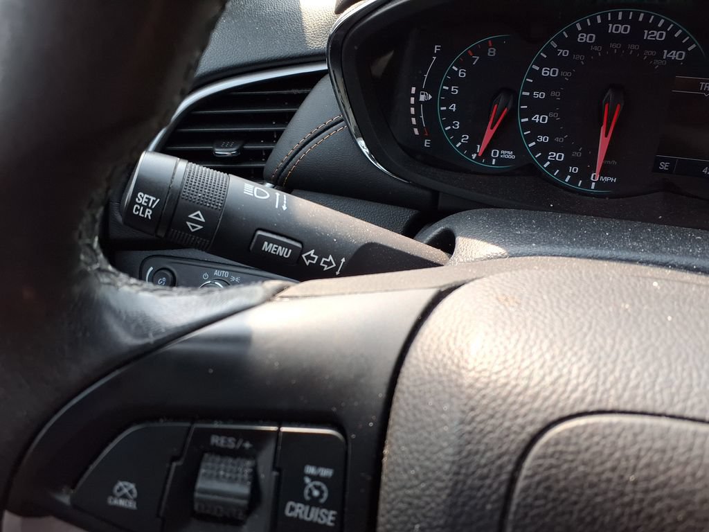 Used 2021 Chevrolet Trax LT w/ Sport Edition FWD image 24