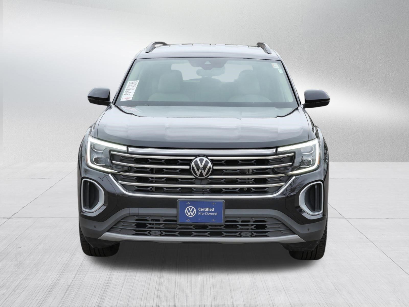 Certified 2025 Volkswagen Atlas SE image 2