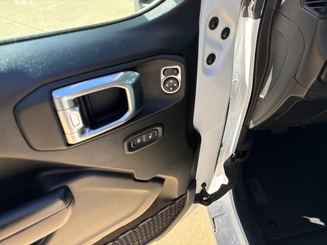 Used 2024 Jeep Wrangler Sport S image 11