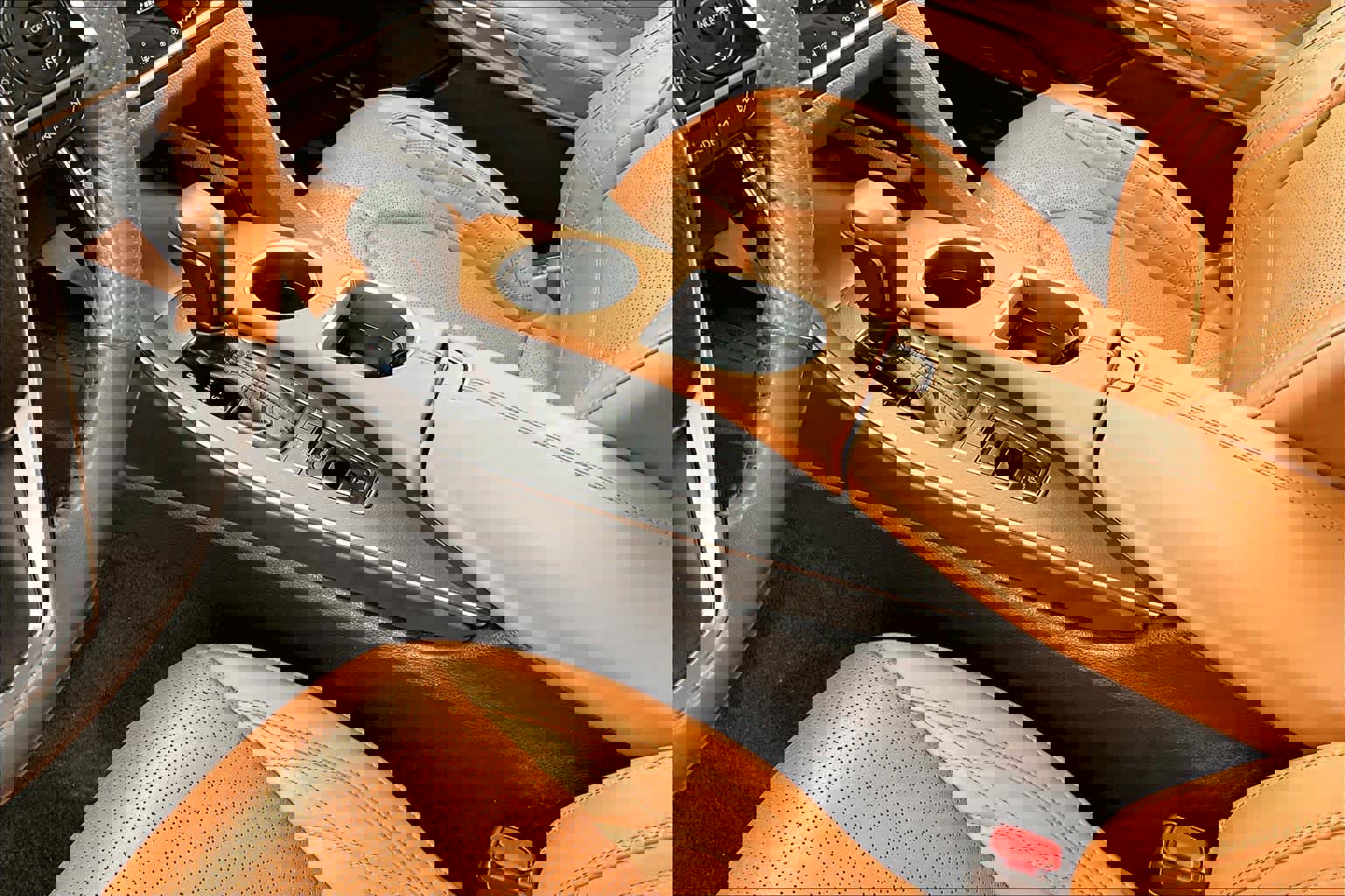 Used 2019 Toyota Avalon Limited image 15