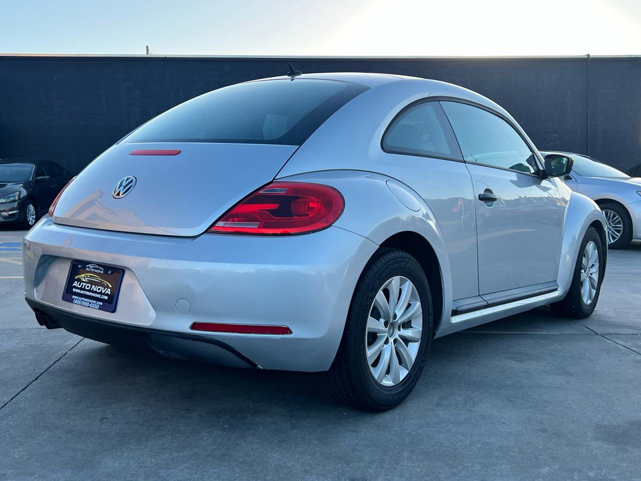 Used 2013 Volkswagen Beetle 2.5 FWD image 5