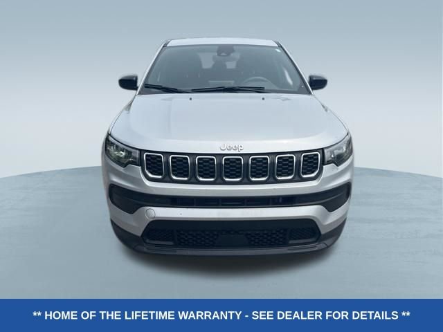 Used 2025 Jeep Compass Sport AWD/4WD image 2