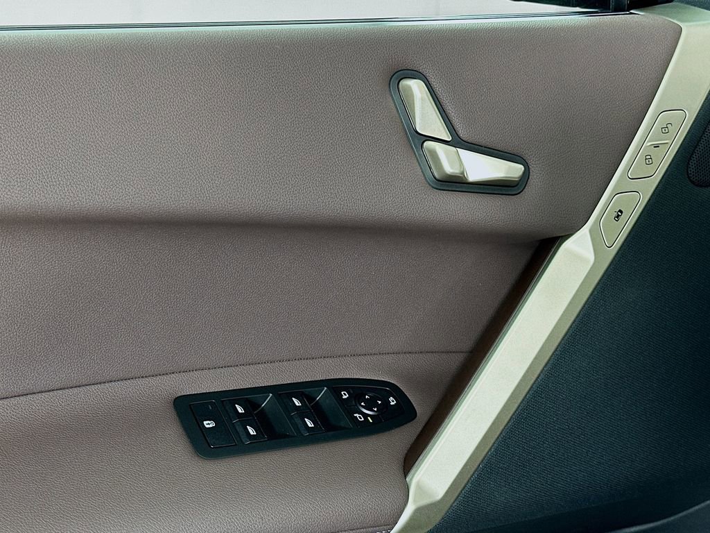 Used 2026 BMW iX xDrive45 image 19