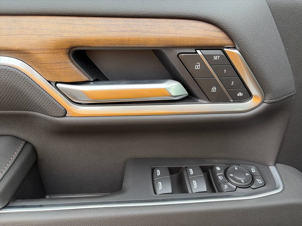 New 2026 Chevrolet Silverado 3500 High Country w/ High Country Premium Package AWD/4WD image 17