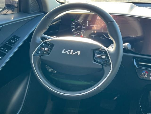 Certified 2023 Kia Niro Wind w/ Wind Preserve Package image 11